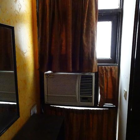 Hotel Elegant International New Delhi Luaran gambar