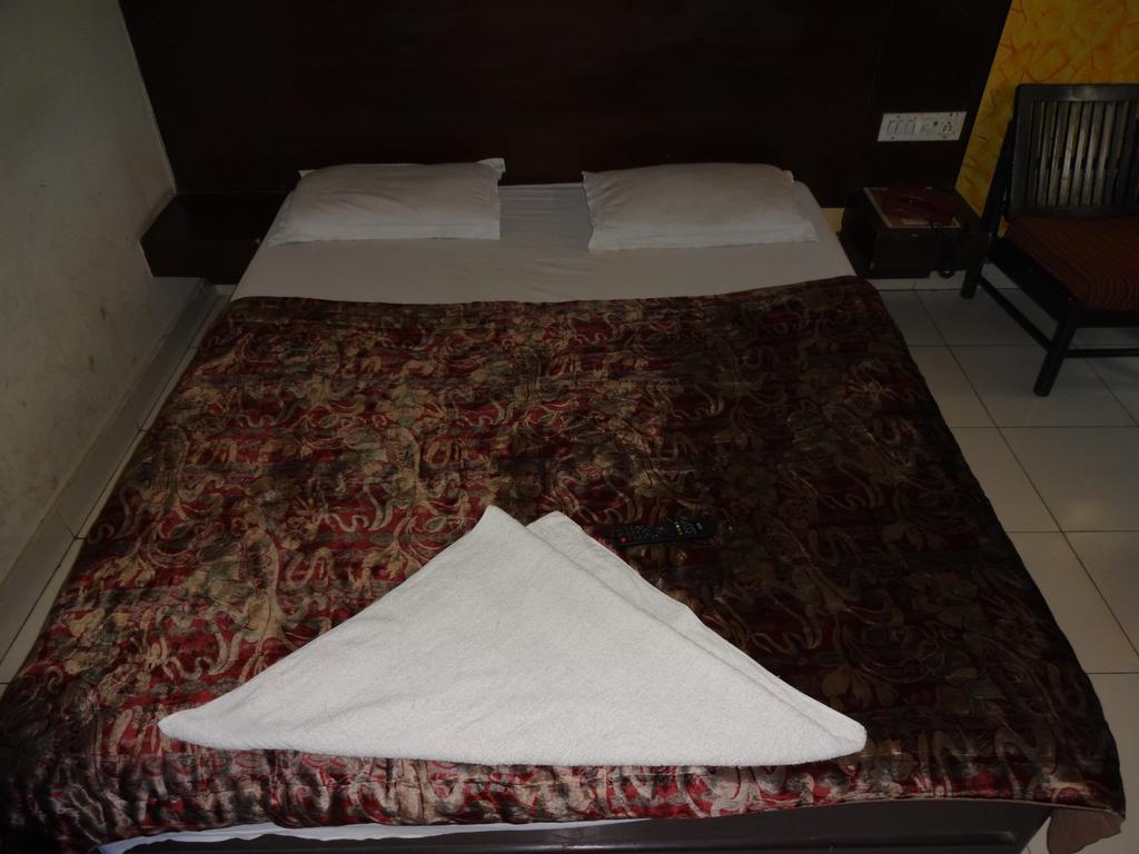 Hotel Elegant International New Delhi Luaran gambar