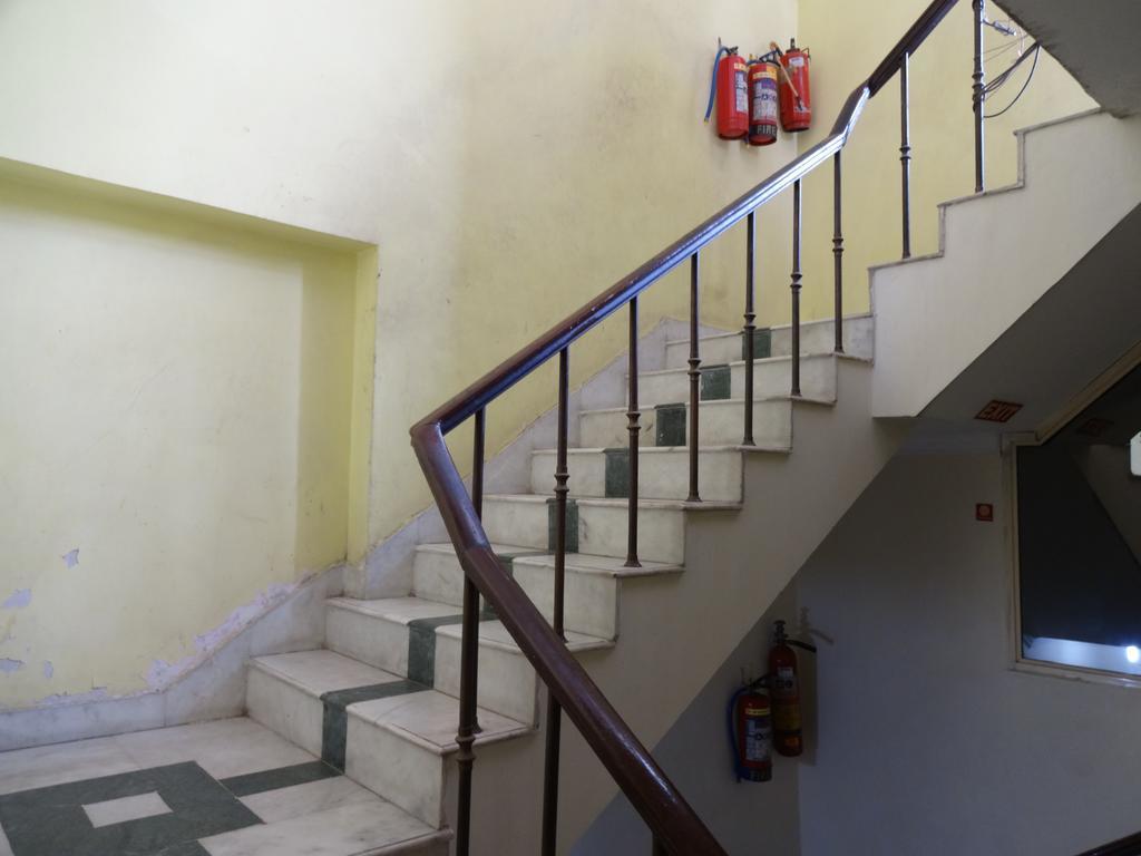 Hotel Elegant International New Delhi Luaran gambar