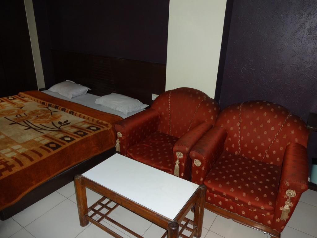 Hotel Elegant International New Delhi Luaran gambar