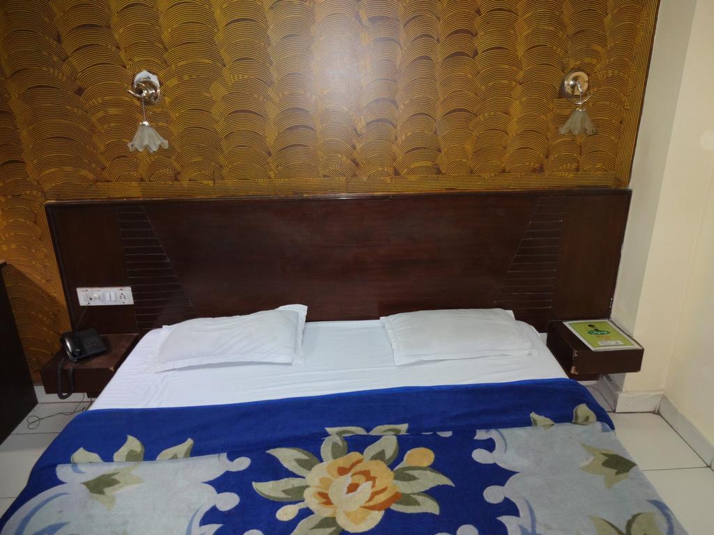 Hotel Elegant International New Delhi Luaran gambar